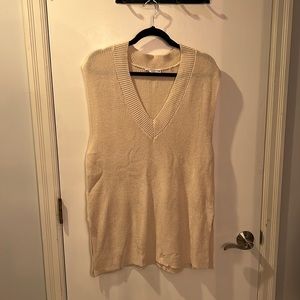 Cream sweater vest from Talulah - size medium